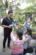 Govinda speak to media about Dev Anand on 4th Dec 2011 (32).JPG